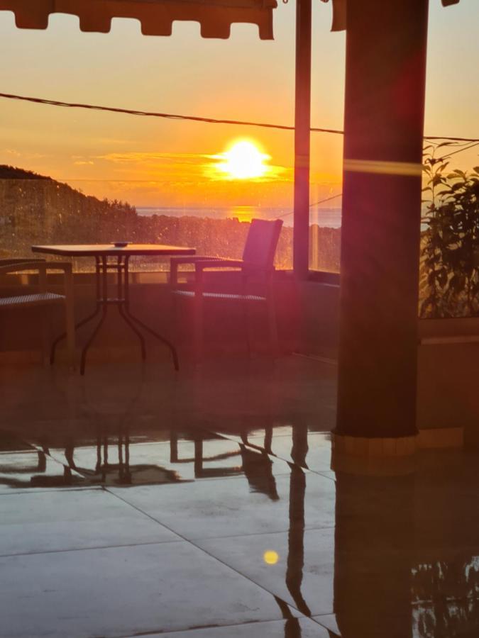 Prínos Loridis View Apartments מראה חיצוני תמונה
