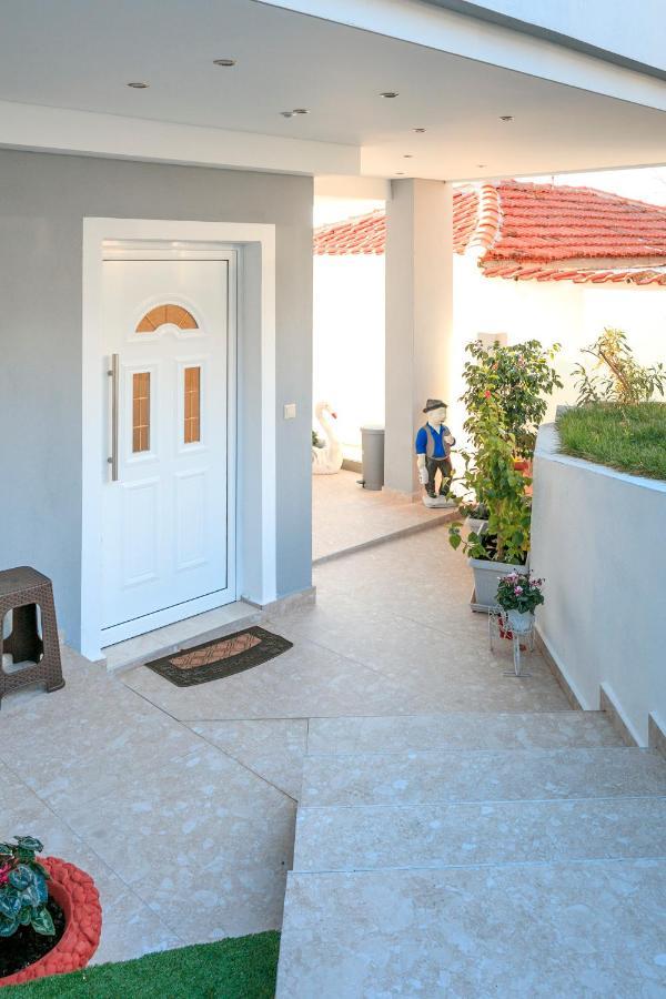 Prínos Loridis View Apartments מראה חיצוני תמונה